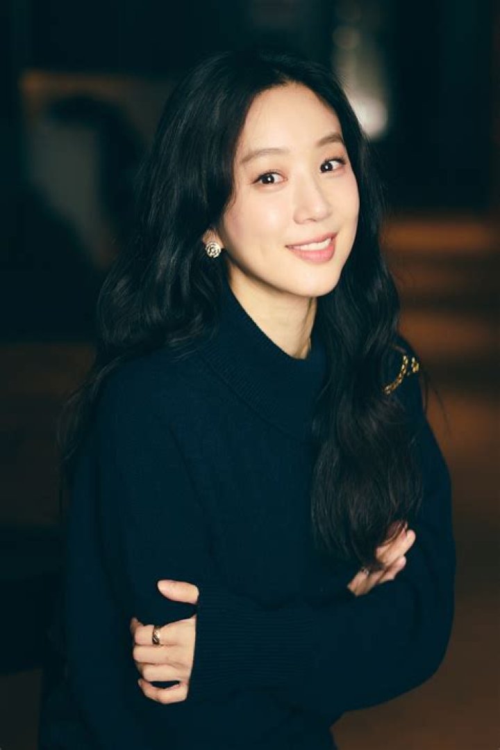 Unveiling The Mystery: Is Jung Ryeo-won Married?